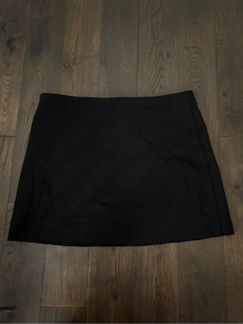 Women's Black Mini Skirt - Sleek Everyday Essential